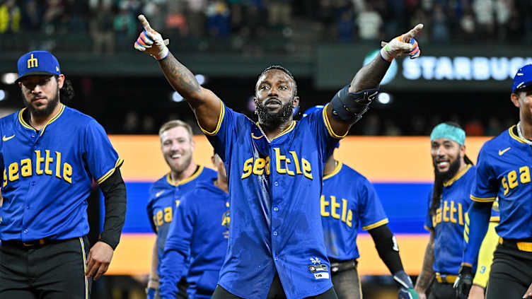 how can the mariners secure a playoff spot?