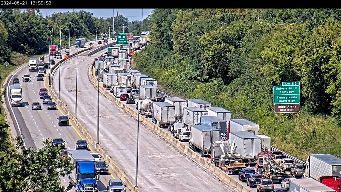 what caused the traffic halt on i-75 north in southern kentucky today？