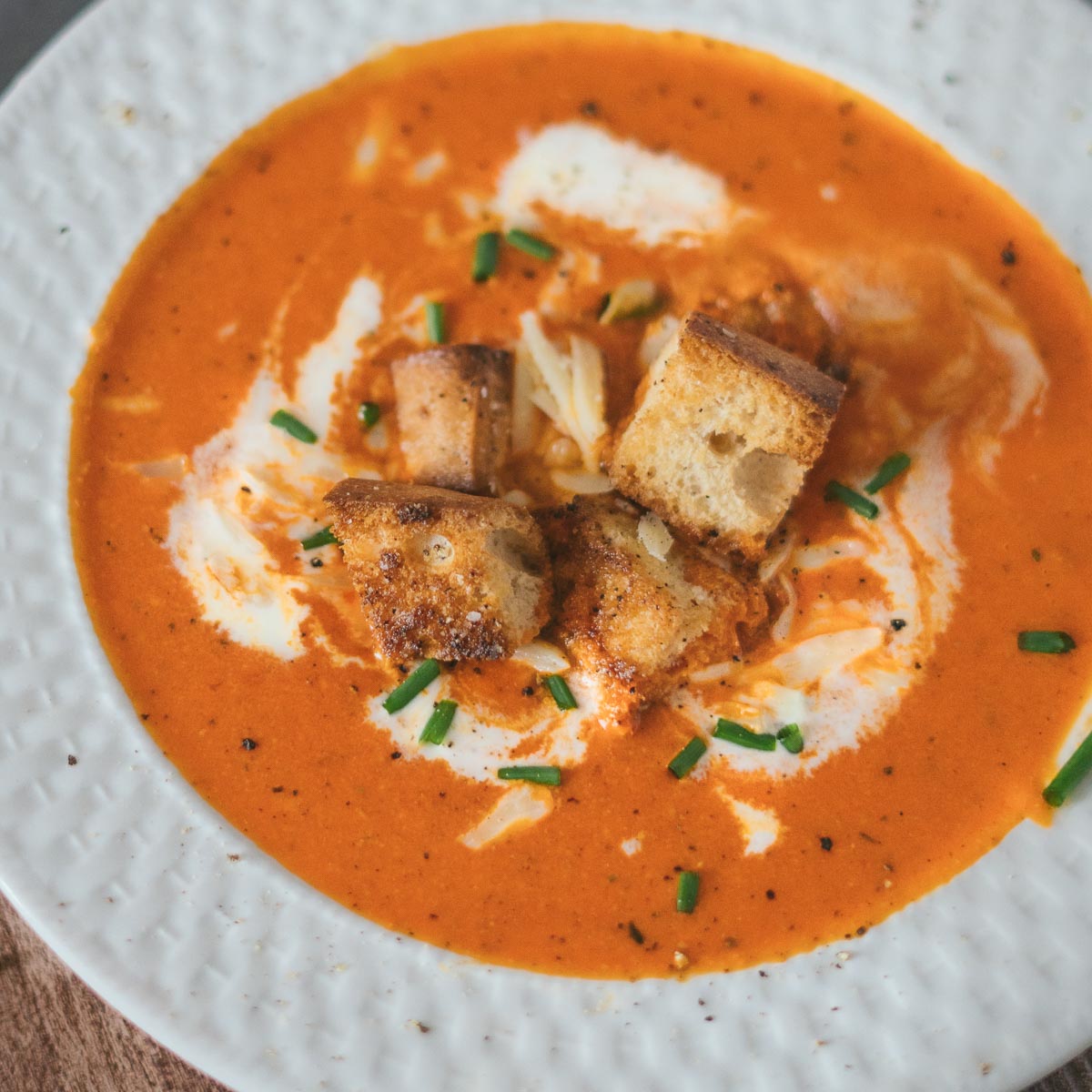 creamy gouda-infused roasted red pepper soup recipe