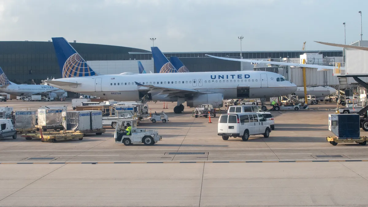 does united airlines use crowdstrike：is crowdstrike utilized by united airlines？
