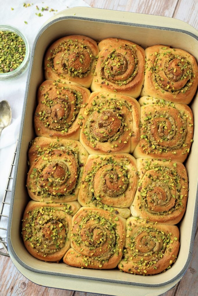 pistachio cream for sandwiches:spreadable pistachio mix for bread rolls