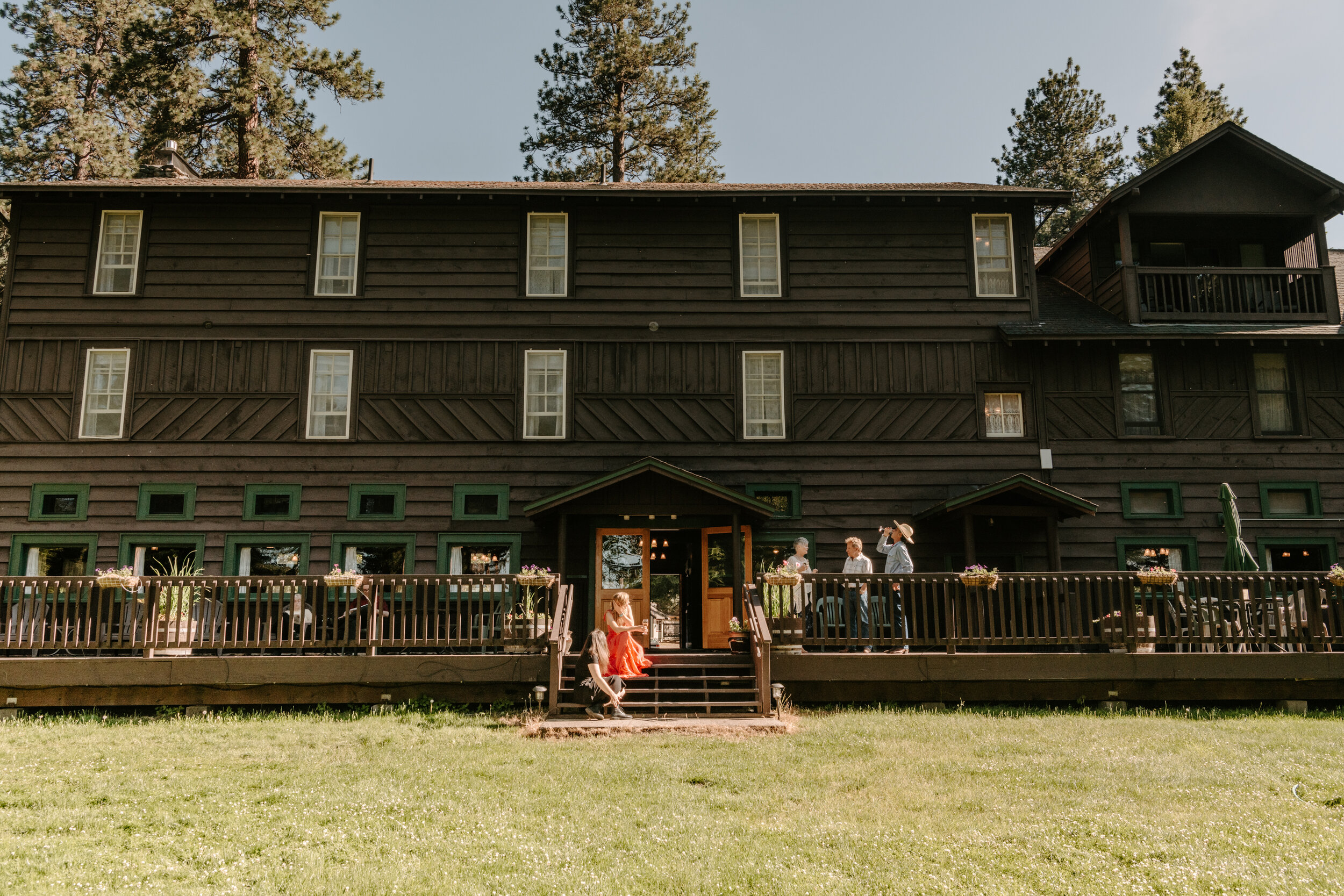 places to stay at wallowa lake:accommodations near wallowa lake