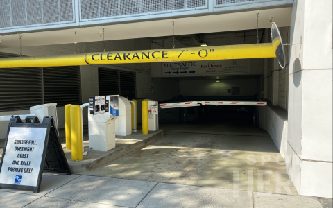 crystal parking reservations：crystal parking bookings