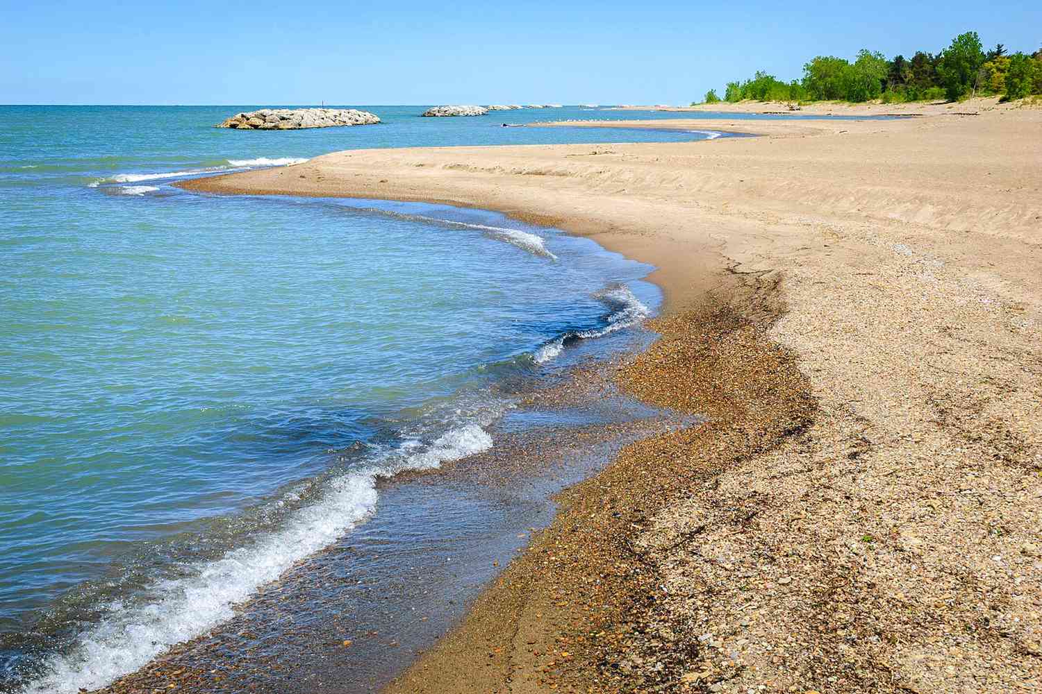 best beaches in ohio lake erie：charming shorelines on ohio's lake erie