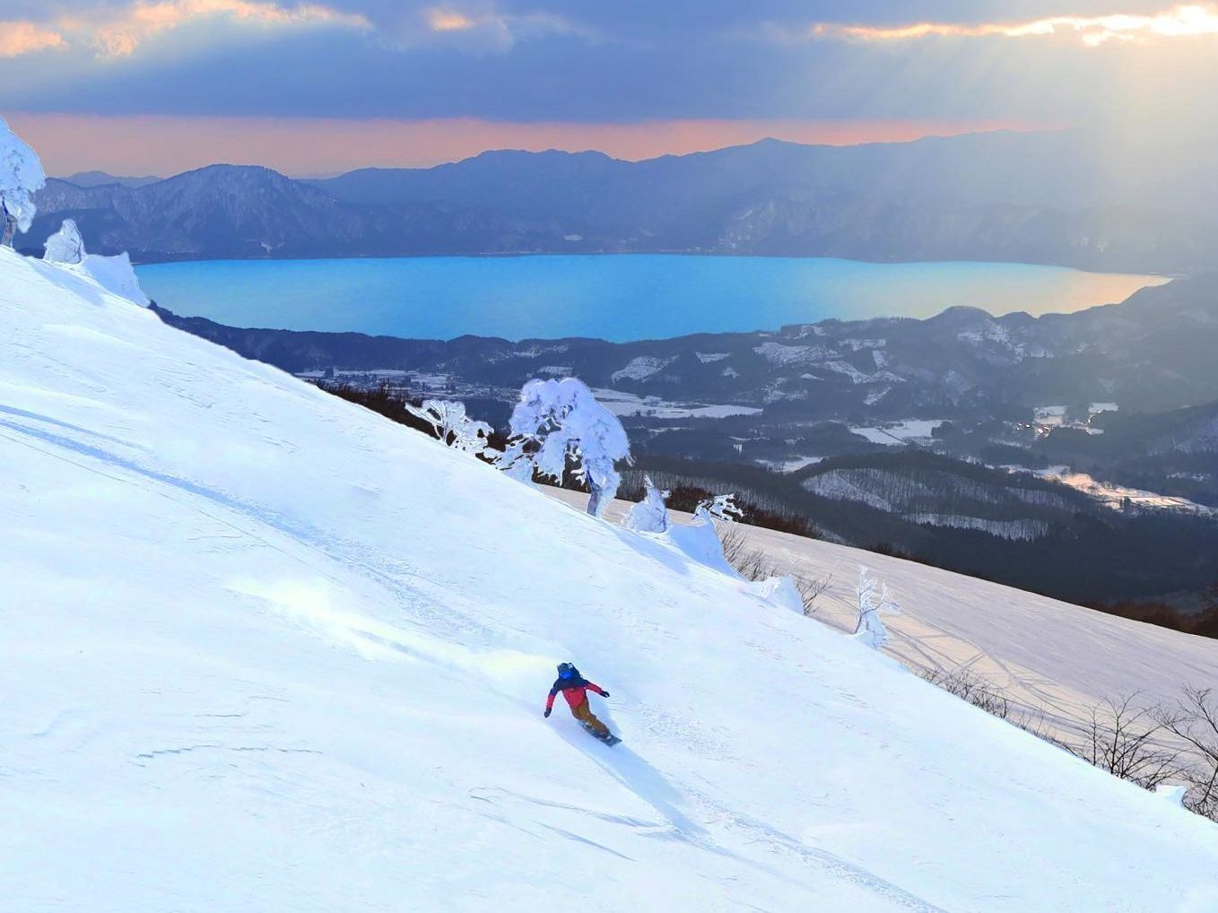 snow valley legs japan：snowy valley legacies of japan