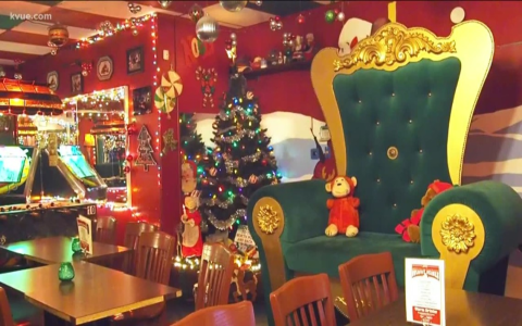 austin christmas restaurant open：austin christmas dining options available