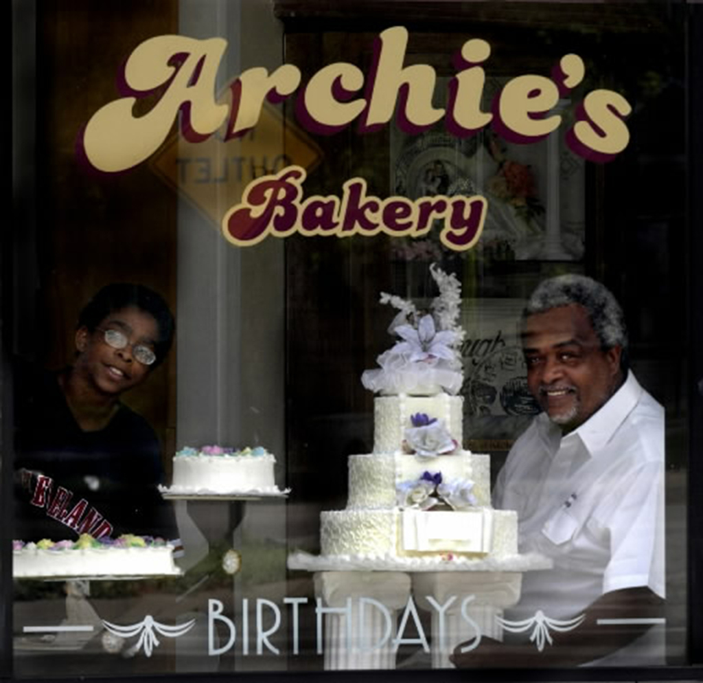 archie's lakeshore bakery:archie’s lakeside bakery