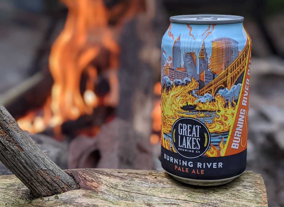 great lakes burning river：great lakes fiery river