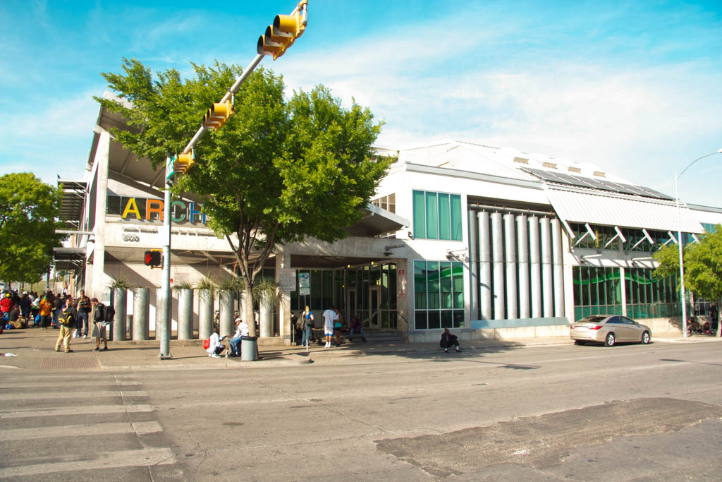 austin resource center for the homeless arch：austin homeless resource center arch